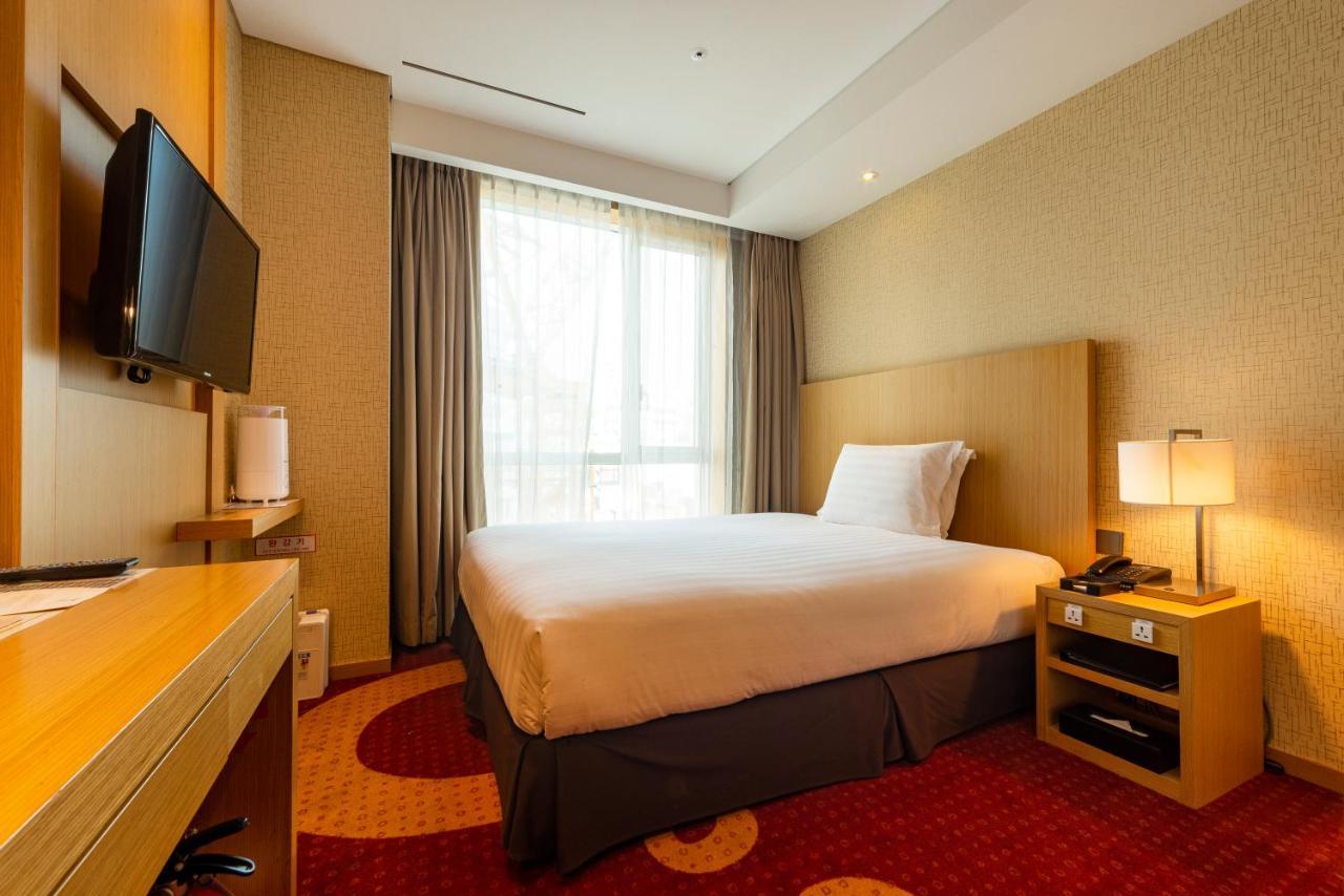 Solaria Nishitetsu Hotel Busan Exterior foto